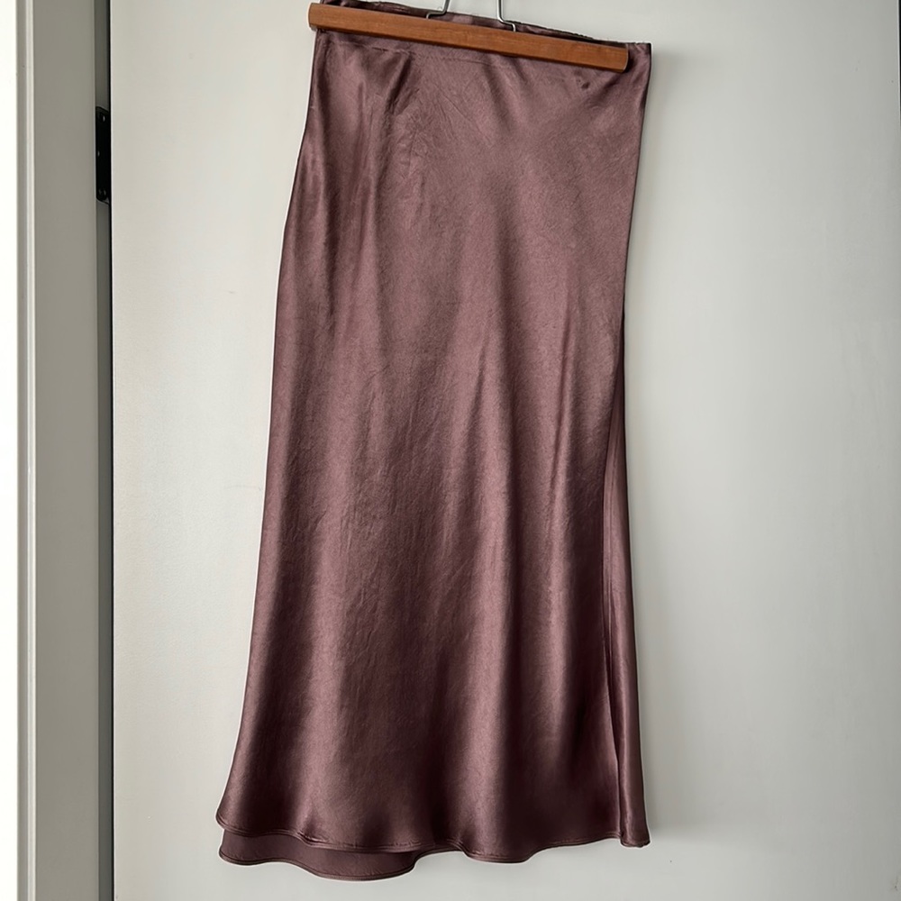 Babaton slip satin midi skirt